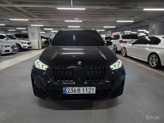 2025 BMW X1 18d sDrive III (U11/U12), чёрный, 5243802 рублей, вид 2