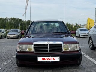 1992 Mercedes-Benz 190 (W201), красный, 750000 рублей, вид 1