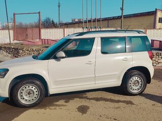 2015 Skoda Yeti I Рестайлинг, белый, 1350000 рублей, вид 2