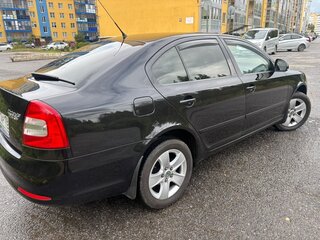 2010 Skoda Octavia II (A5) Рестайлинг, чёрный, 1060000 рублей, вид 5
