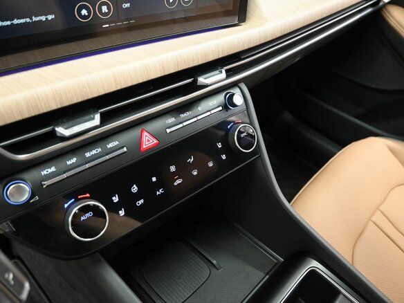 2025 Hyundai Sonata VIII (DN8) Рестайлинг, чёрный, 4319900 рублей - вид 24