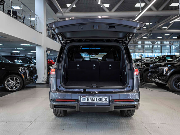 2026 Infiniti QX80 II, серый, 15953697 рублей - вид 7