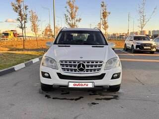 2009 Mercedes-Benz M-Класс 350 II (W164) Рестайлинг, белый, 1220000 рублей, вид 2
