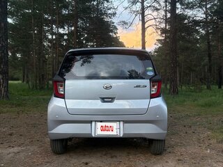 2020 Daihatsu Mira e:S II, серебристый, 710000 рублей, вид 4