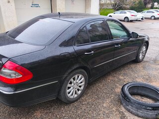2008 Mercedes-Benz E-Класс 200 III (W211, S211) Рестайлинг, чёрный, 1500000 рублей, вид 3