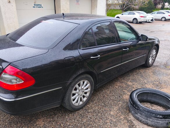 2008 Mercedes-Benz E-Класс 200 III (W211, S211) Рестайлинг, чёрный, 1500000 рублей - вид 2