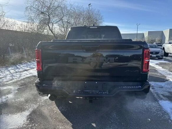 2026 Ram 1500 Crew Cab V Рестайлинг, чёрный, 9880000 рублей - вид 4