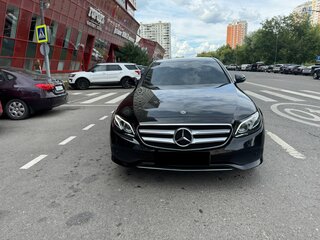 2019 Mercedes-Benz E-Класс 220 d V (W213, S213, C238), чёрный, 3540000 рублей, вид 2
