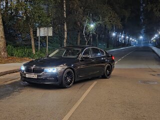 2017 BMW 5 серии 520d xDrive VII (G30/G31/G38), чёрный, 3100000 рублей, вид 3