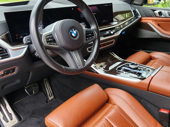 2022 BMW X7 40i I (G07) Рестайлинг, белый, 10400000 рублей - вид 6