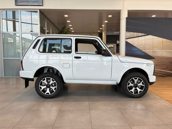 2025 Lada (ВАЗ) Niva Legend I, белый - вид 8