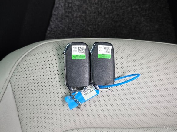 2023 Kia Niro II, белый, 2098000 рублей - вид 26