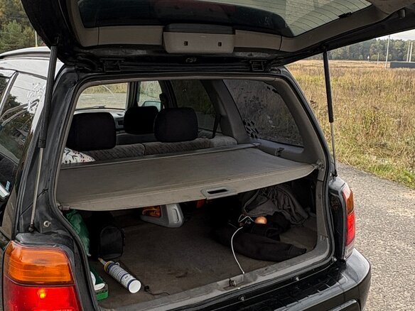 1998 Subaru Forester I, чёрный - вид 2