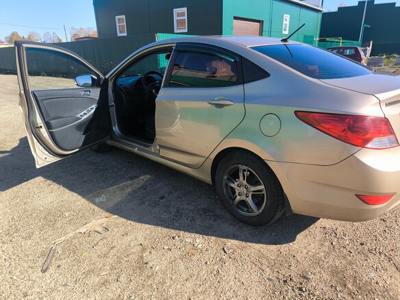 2011 Hyundai Solaris I, бежевый - вид 6