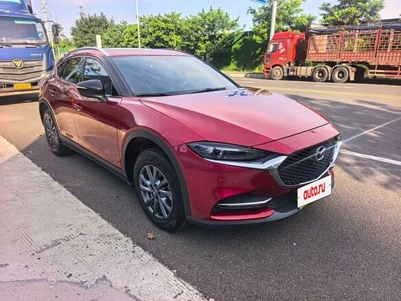 2022 Mazda CX-4 I Рестайлинг, красный, 1774657 рублей - вид 3
