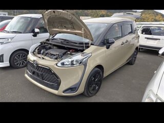 2020 Toyota Sienta II Рестайлинг, бежевый, 1500000 рублей, вид 3