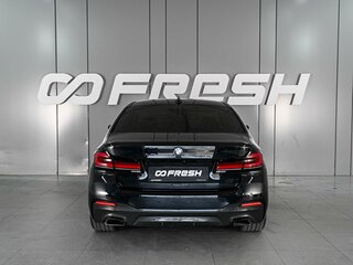 2022 BMW 5 серии 520i VII (G30/G31/G38) Рестайлинг, чёрный, 4959000 рублей, вид 4