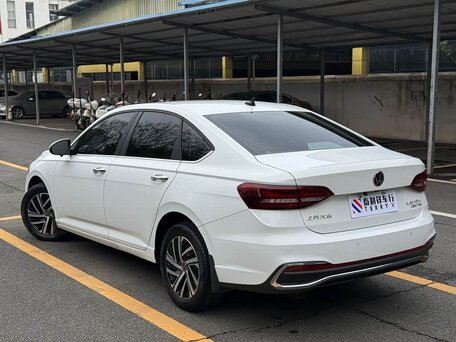 2023 Volkswagen Lavida III Рестайлинг, белый, 1350003 рублей, вид 5