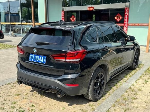 2022 BMW X1 Long 20Li sDrive II (F48) Рестайлинг, чёрный, 1670000 рублей - вид 3