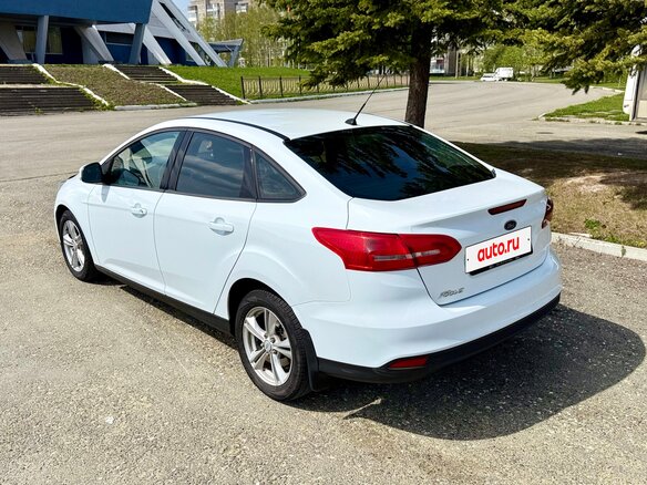 2015 Ford Focus III Рестайлинг, белый - вид 12