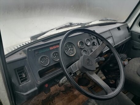2005 ГАЗ 3307, белый, 450000 рублей, вид 3