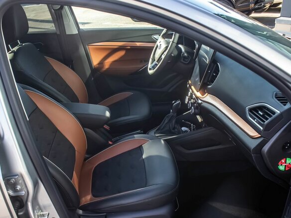 2026 Lada (ВАЗ) Vesta SW Cross I Рестайлинг (NG), серебристый, 2043000 рублей - вид 10