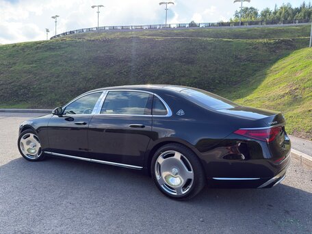2025 Mercedes-Benz Maybach S-Класс 580 II (Z223), чёрный, 22490000 рублей, вид 5