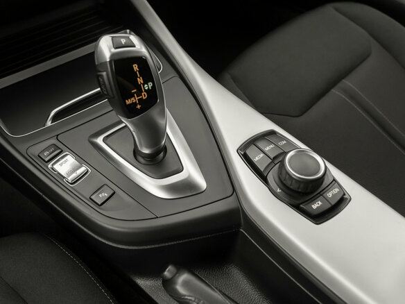 2017 BMW 1 серии 118i II (F20/F21) Рестайлинг, красный - вид 16