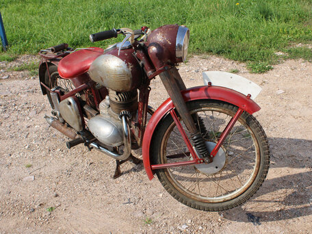 1951 Jawa 250, красный, 590000 рублей, вид 2