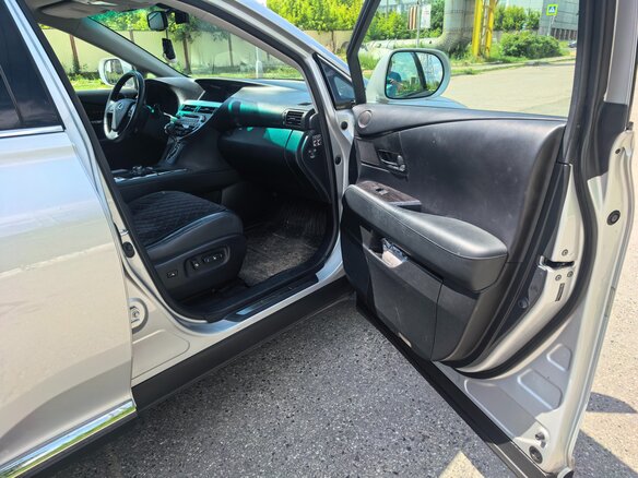 2011 Lexus RX 270 III, серебристый, 2050000 рублей - вид 5