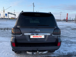 2013 Toyota Land Cruiser 200 Series Рестайлинг 1, серый, 4600000 рублей, вид 4