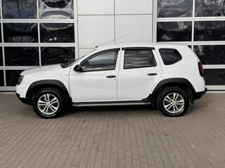 2017 Renault Duster I Рестайлинг, белый, 840000 рублей, вид 4