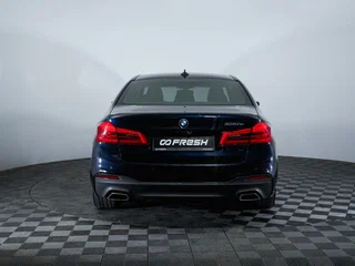 2019 BMW 5 серии 530e xDrive VII (G30/G31/G38), синий, 3170000 рублей, вид 4