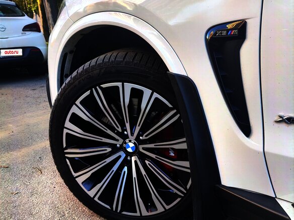2013 BMW X5 50i III (F15), белый, 3490000 рублей - вид 9