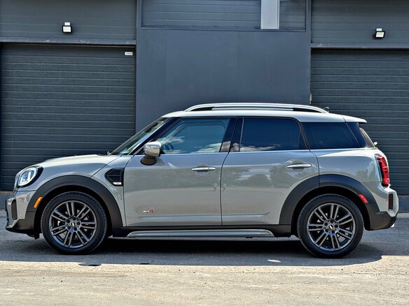 2021 Mini Countryman Cooper II Рестайлинг, серый, 2490000 рублей - вид 1