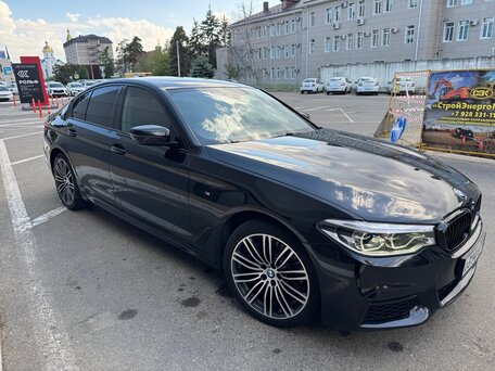 2019 BMW 5 серии 530d xDrive VII (G30/G31/G38), чёрный, 4550000 рублей, вид 2