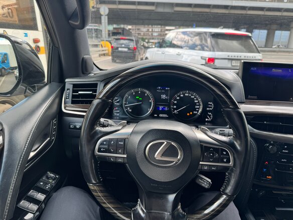 2019 Lexus LX 570 III Рестайлинг 2, белый, 8490000 рублей - вид 11