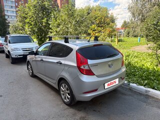 2014 Hyundai Solaris I Рестайлинг, серебристый, 615000 рублей, вид 1