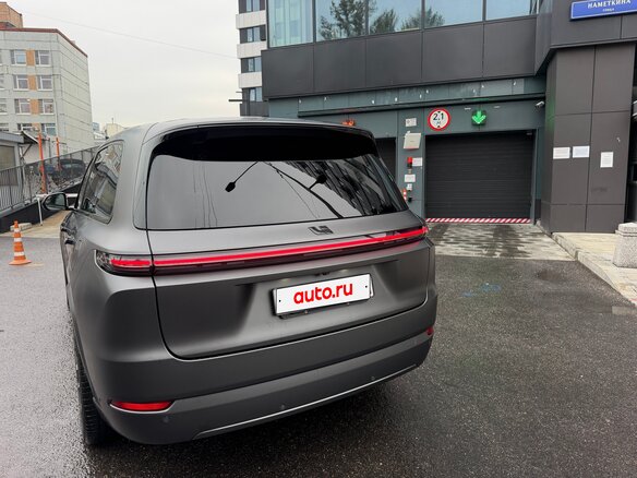 2024 Li Auto (Lixiang) L9 44.5 kWh I, серый, 5990000 рублей - вид 2