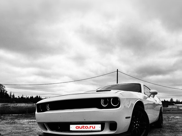 2018 Dodge Challenger III Рестайлинг 2, белый, 3590000 рублей - вид 14