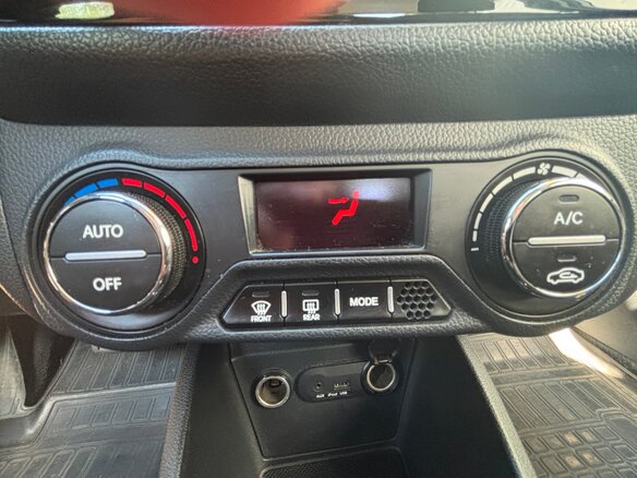 2011 Kia Rio 4-speed III, белый, 1050000 рублей - вид 19