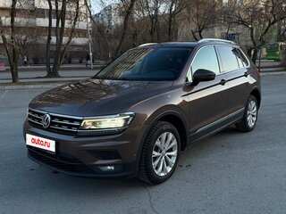 2017 Volkswagen Tiguan II, коричневый, 2350000 рублей, вид 1