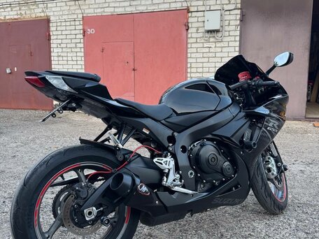 2011 Suzuki GSX-R 600, чёрный, 950000 рублей, вид 4