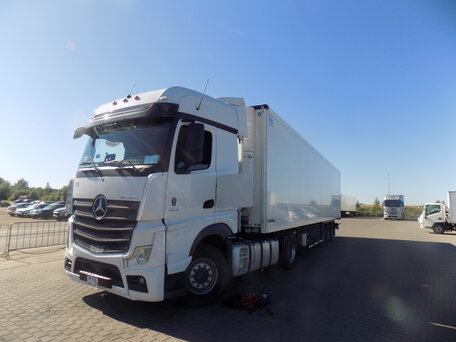 2020 Mercedes-Benz Actros, белый, 4500000 рублей, вид 3