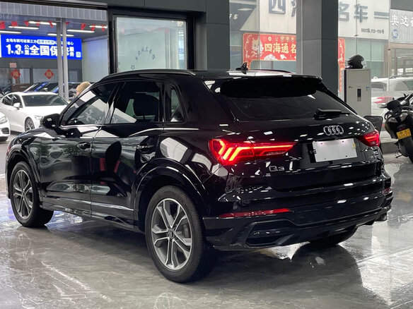 2022 Audi Q3 35 TFSI II (F3), чёрный - вид 4