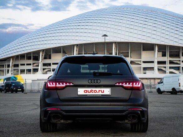 2021 Audi RS 4 IV (B9) Рестайлинг, чёрный, 10500000 рублей