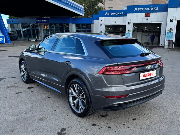 2021 Audi Q8 45 TDI I (4M), серый, 6300000 рублей - вид 6