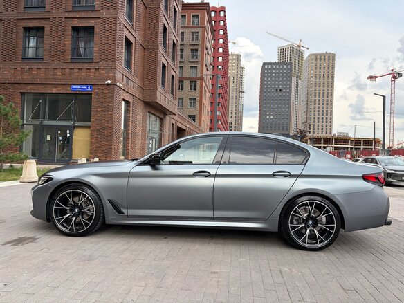 2020 BMW 5 серии 520d xDrive VII (G30/G31/G38) Рестайлинг, серый - вид 7