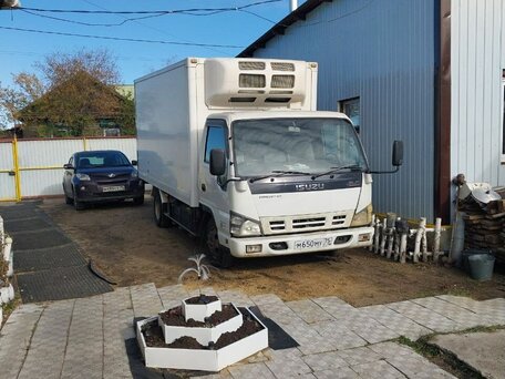 1988 Isuzu Elf (N-series), белый, 1000000 рублей, вид 1