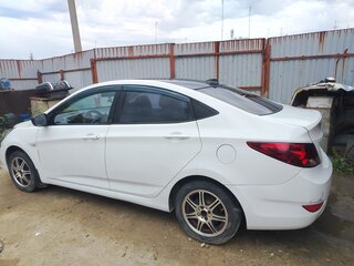 2011 Hyundai Solaris I, белый, 500000 рублей, вид 3